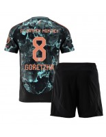 Bayern Munich Leon Goretzka #8 Bortedraktsett Barn 2024-25 Korte ermer (+ bukser)